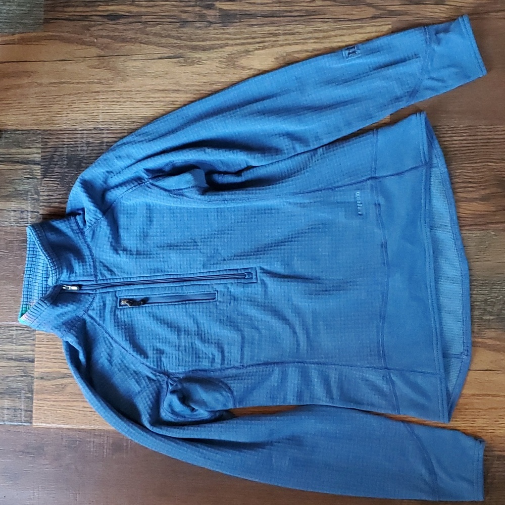 Patagonia Women's warm half zip top